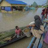 U poplavama i bujicama u Indiji i Bangladešu devet mrtvih 4