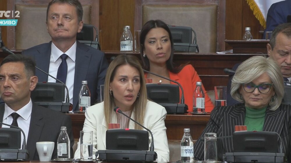 Šta je ministarka rudarstva Dubravka Đedović odgovorila opoziciji i pokazala svoje "naprednjačko lice"? 11