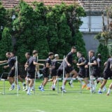Na marginama Bratskog kupa u Moskvi: Igrači Partizana i OFK Beograda mogu na izložbu mazde Lava Jašina 9