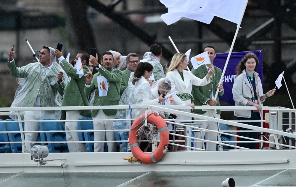 (UŽIVO) Svečano otvaranje Olimpijskih igara u Parizu: Senom plove veliki čamci i male barke, tu su Vučić i Dodik (VIDEO, FOTO) 3