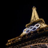 Gde ako ne u Parizu: Ljubav u argentinskom olimpijskom timu krunisana prosidbom na Seni (VIDEO) 8