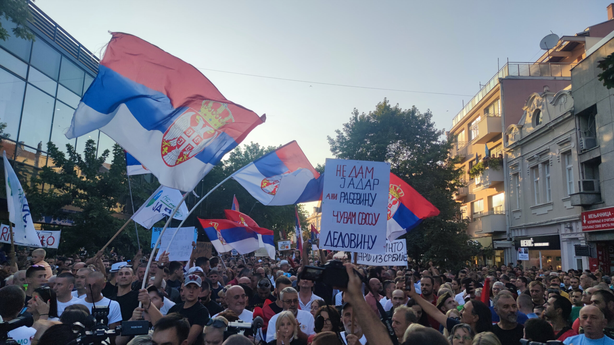 Da li se Vučić uplašio protesta i kako će danas reagovati? 2