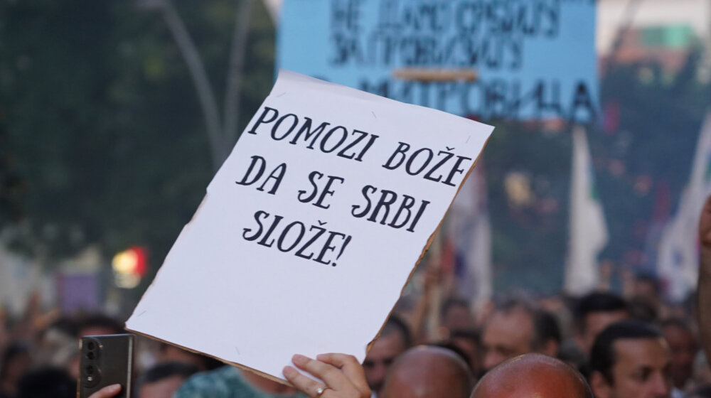 Protesti u Mladenovcu i Kosjeriću: „Sveopšte buđenje građana i znak jedinstva“ 10