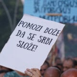 "Crni Švabo, što si opet doš'o kad znaš kako ti je deda proš'o": Kako je izgledao najmasovniji protest protiv "Rio Tinta" u Šapcu? (FOTO) 10