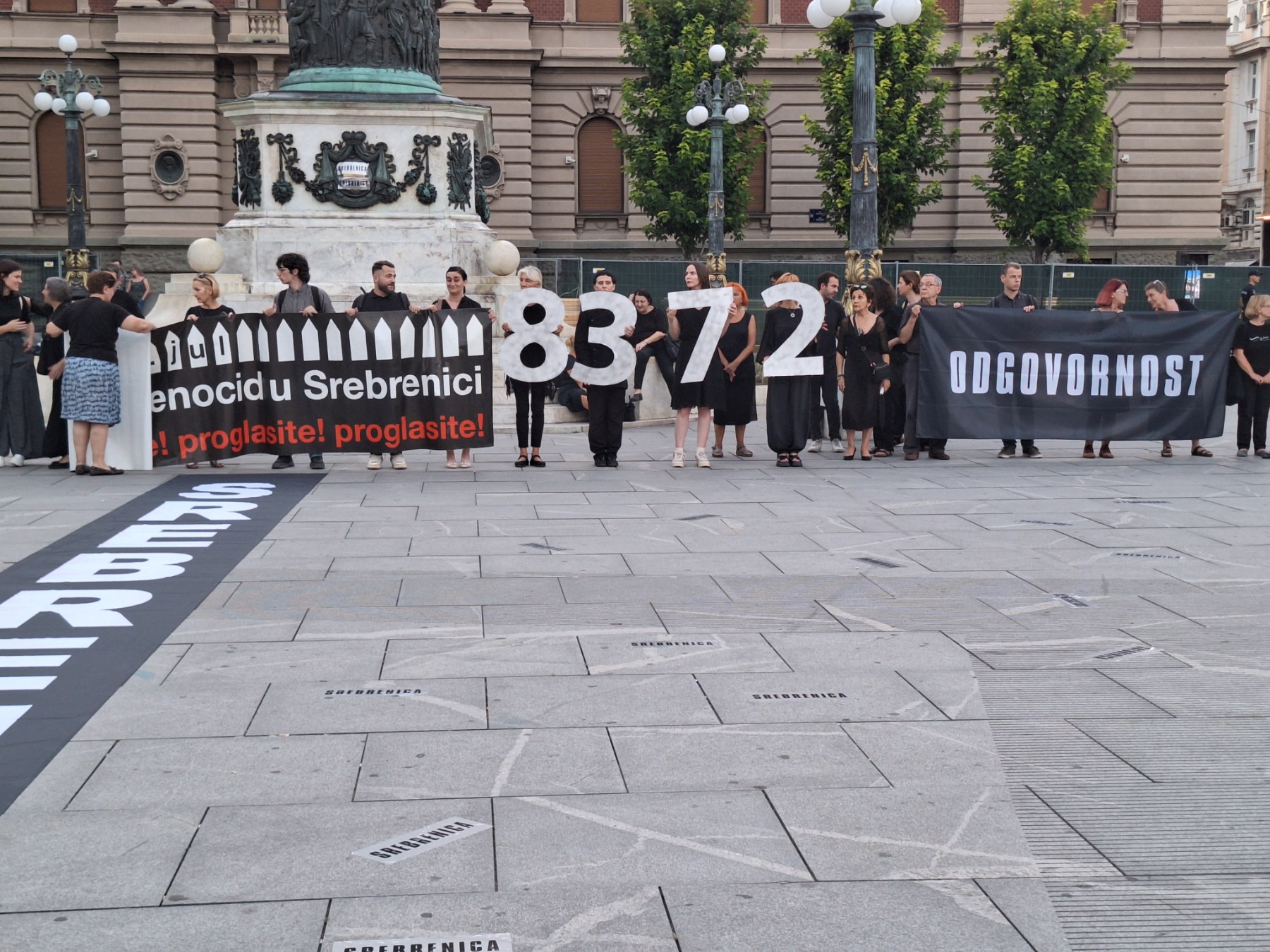 Protest Žena u crnom: 11. jul proglasiti Danom sećanja na genocid u Srebrenici 4