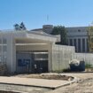 "Izgrađeni su nelegalno i tu ne bi smeli da budu": Društvo arhitekata Novog Sada traži rušenje nadzemnih objekata garaže kod Banovine 13