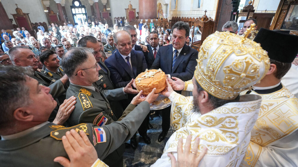 Vojska Srbije obeležila krsnu slavu, liturgiju služio episkop vojni Dositej 1