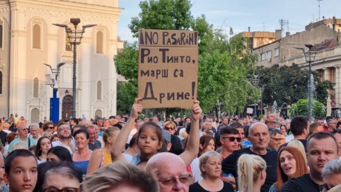 Život koji košta 20.000 godina: Reporter Danasa na protestu protiv litijuma i rafinerije u Smederevu (FOTO) 5