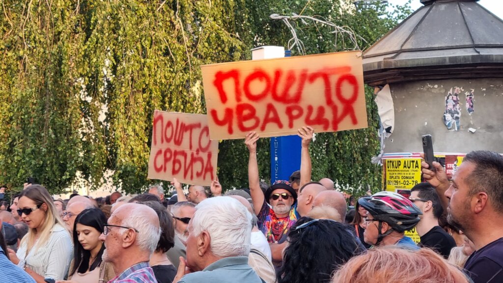 Protest protiv iskopavanja litijuma i izgradnje rafinerije u Smederevu: "Pošto čvarci, pošto Srbija", "No pasaran, Rio Tinto marš iz Srbije" 6