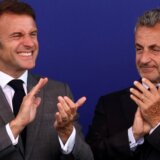 Sarkozi savetuje Makrona: "Francuska treba da ima premijera iz redova desnice, nema idealnog rešenja" 4