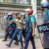 Blokiran internet, antivladini demonstranti kreću u marš na glavni grad: Nastavljeni nemiri u Bangladešu 10