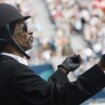 Reper Snup Dog u kostimu jahača na takmičenju u konjičkom sportu u Versaju (VIDEO) 14