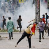 Bangladeš: Ostavka premijerke, napustila zemlju, demonstranti zaposeli njenu rezidenciju 7