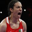Olimpijske igre u Parizu 2024: Porodica bokserke Iman Helif kaže za BBC da je „ne interesuju glasine" 11