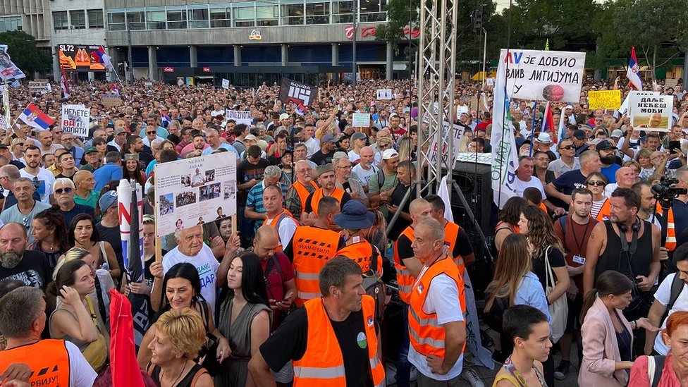 Demonstranti na skupu protiv litijuma u Beogradu