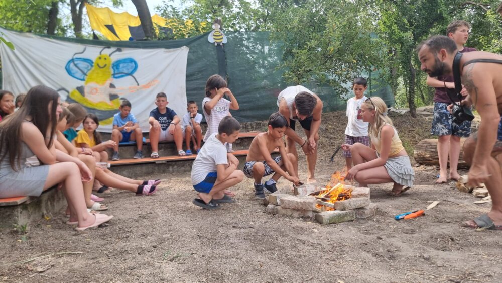 Kamp "Košnica prijateljstva" ugostila mališane na Begečkoj jami: "Učimo se pre svega drugarstvu i poverenju" 4