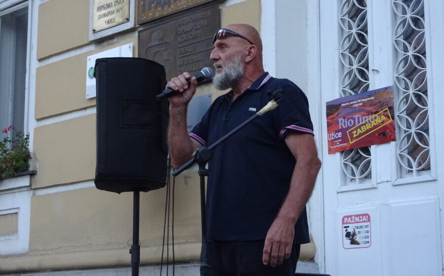 Milan Petrović, govornik sa protesta protiv litijuma u Užicu, pušten da se brani sa slobode 10