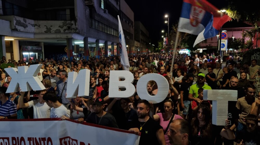 Život koji košta 20.000 godina: Reporter Danasa na protestu protiv litijuma i rafinerije u Smederevu (FOTO) 1