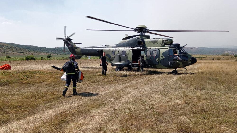 Gori već osmi dan: Požar na Troglavu gase tri helikopterske jedinice 11