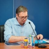 Dvanaest godina vodi monologe, pa neka tako i ostane : Opozicija o ponovljenom Vučićevom pozivu na razgovor 9