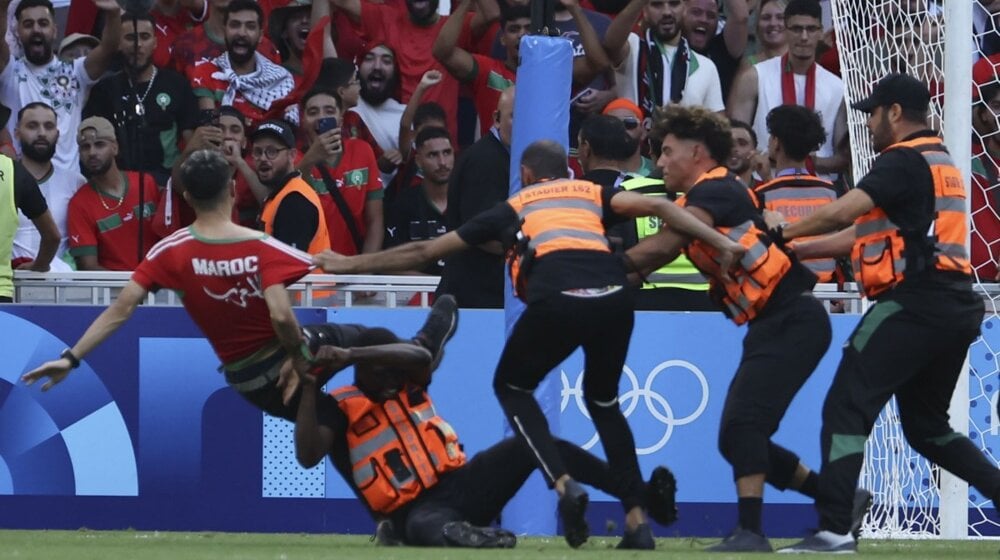 Marokanski navijač postigao gol u nadoknadi vremena, ali Španci izborili plasman u finale fudbalskog olimpijskog turnira (VIDEO) 1