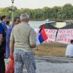 "Urbanistički plan pripada narodu, a ne Milenijum grupi!": Protest građana zbog rušenja hotela Jugoslavija (FOTO) 12