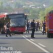 Sudar gradskog autobusa i kamiona između Umke i Ostružnice, jedna osoba poginula, 20 povređeno 10