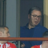 Aleksandar Vučić prisustvuje meču Crvene zvezde i Bode Glimta, predsednik Srbije bez dresa došao na stadion “Rajko Mitić” 6