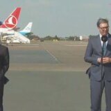 Završno obraćanje predsednika Makrona i Vučića na beogradskom aerodromu: Završena poseta 7