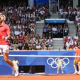 (UŽIVO) Finale na olimpijskom Rolan Garosu: Đoković zakoračio ka zlatnoj medalji protiv Alkaraza (VIDEO) 4