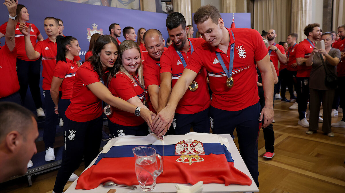 Navijači pozdravili osvajače medalja na Igrama u Parizu, Đoković poručio: Ovo je najlepši osećaj koji sportista iz Srbije može da doživi 6