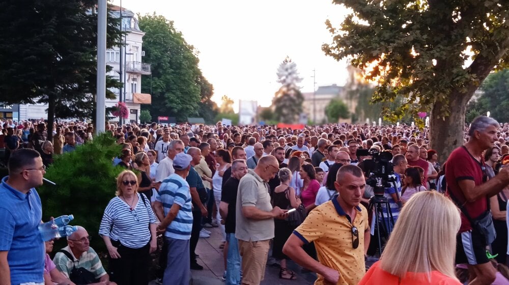 "I levi i desni jednako su besni": Hiljade građana na niškom protestu protiv rudarenja litijuma 1