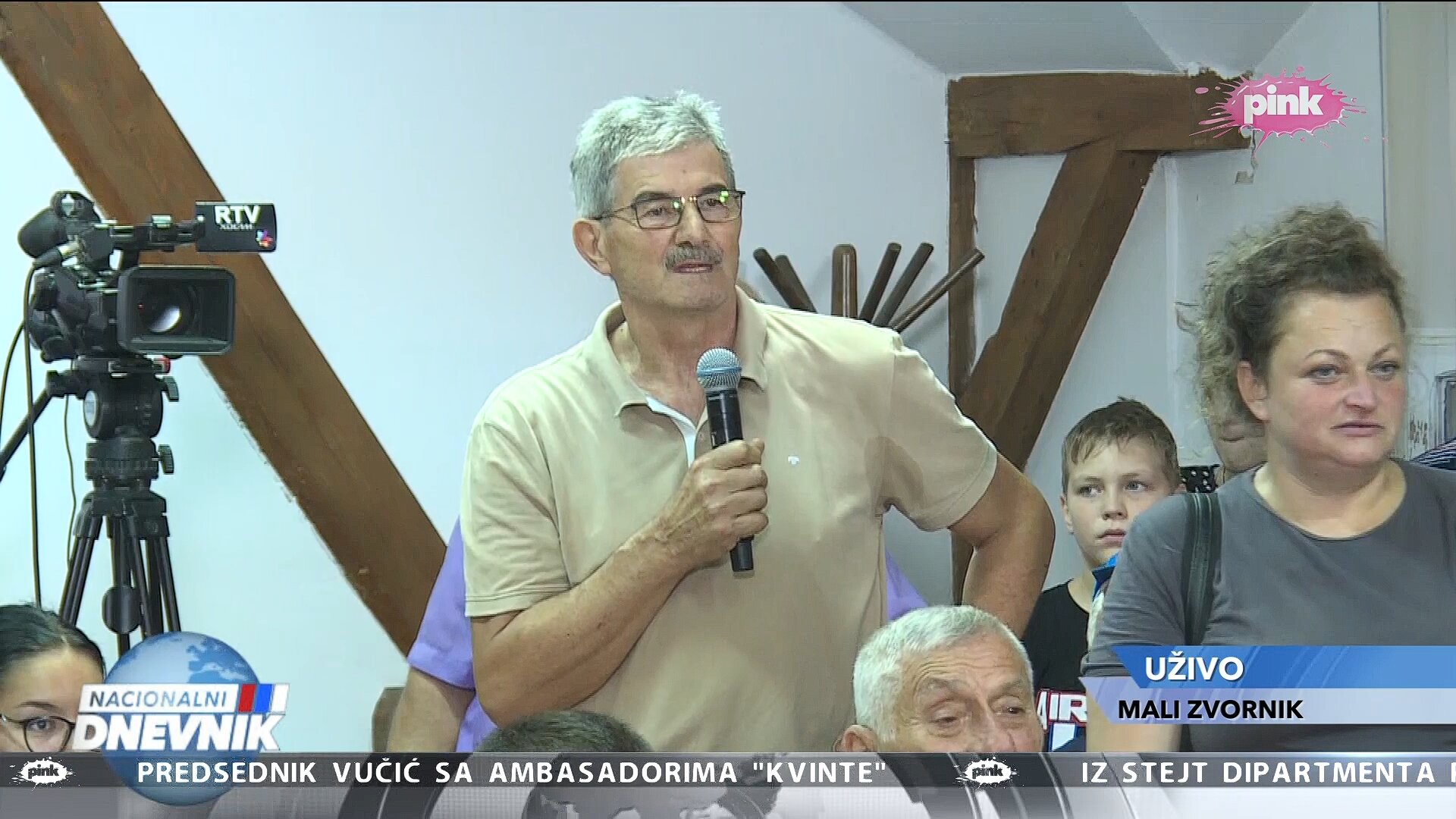 UŽIVO "Ispalo kod Pirota tri vagona amonijaka, pa šta sad? Da ukinemo svu industriju?": Aleksandar Vučić u Malom Zvorniku odgovara na pitanja građana 2