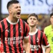 Za trofej Silvija Berluskonija između dva njegova čeda: Milan pobedio Moncu, Jović dao gol, debitovali Pavlović i Morata, koga je pritisnuo razvod (VIDEO, FOTO) 10