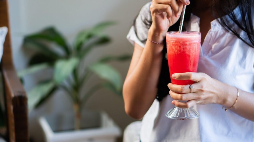 Dve čaše ovog voćnog soka dnevno mogle bi da snize nivo holesterola i krvni pritisak 6