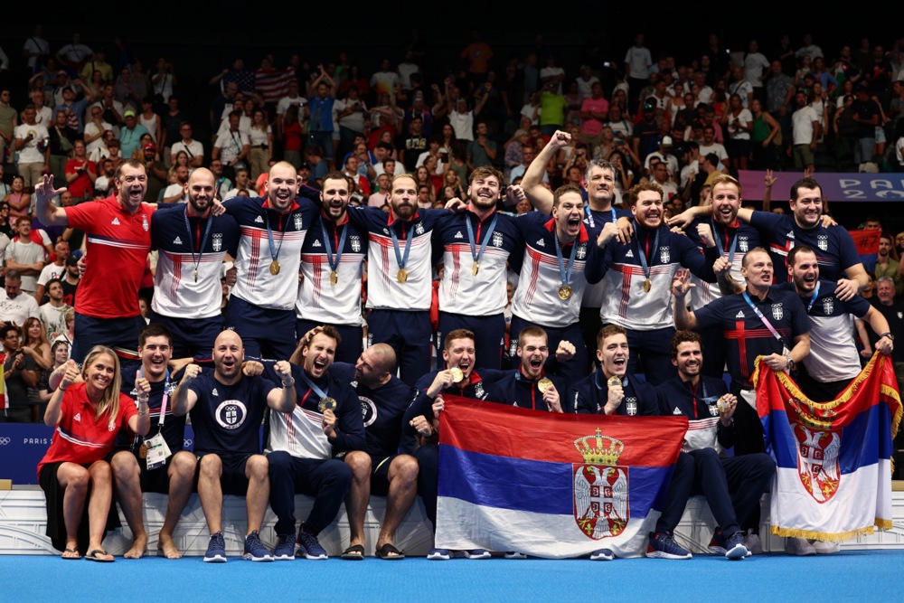 Trinaest srpskih divova u vodi odlikovani zlatnim olimpijskim medaljama u Parizu (VIDEO) 2