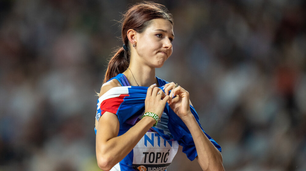Angelina Topić na ivici suza: Do pre sat vremena bila sam potpuno sigurna u sebe, vidimo se u nedelju ako ništa nije puklo... 1