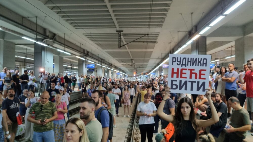 Tačka na kojoj su prethodni protesti "pali": Šta je protest u Beogradu pokazao - jesu li ljudi spremni na građansku neposlušnost? 1