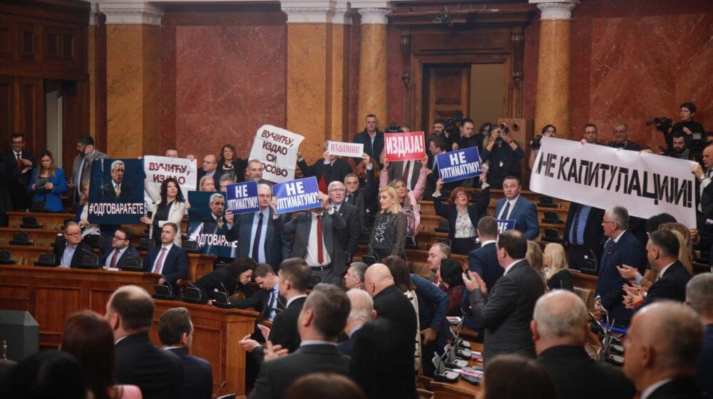 Šta su predstavnici srpskih udruženja sa Kosova zaključili nakon sastanka sa Đilasom, Jovanovićem, Nestorovićem, Lutovcem...? 9