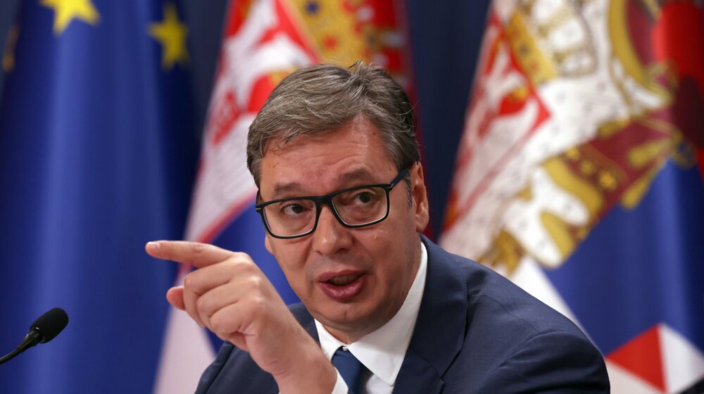 Vučić obišao gradilište EXPO 27: Sa stadionom kasnimo mesec i po ili dva, ali nadoknadićemo to (VIDEO) 1