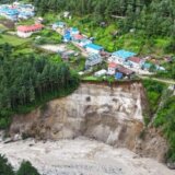 Zašto Šerpasi na Himalajima strahuju da će im voda srušiti domove 10