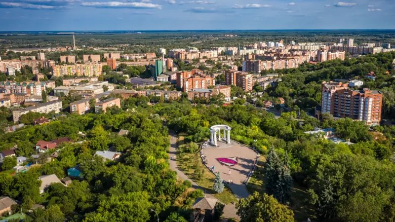 Rusija i Ukrajina: Više od 40 ljudi poginulo u ruskom napadu na ukrajinski grad Poltavu 8