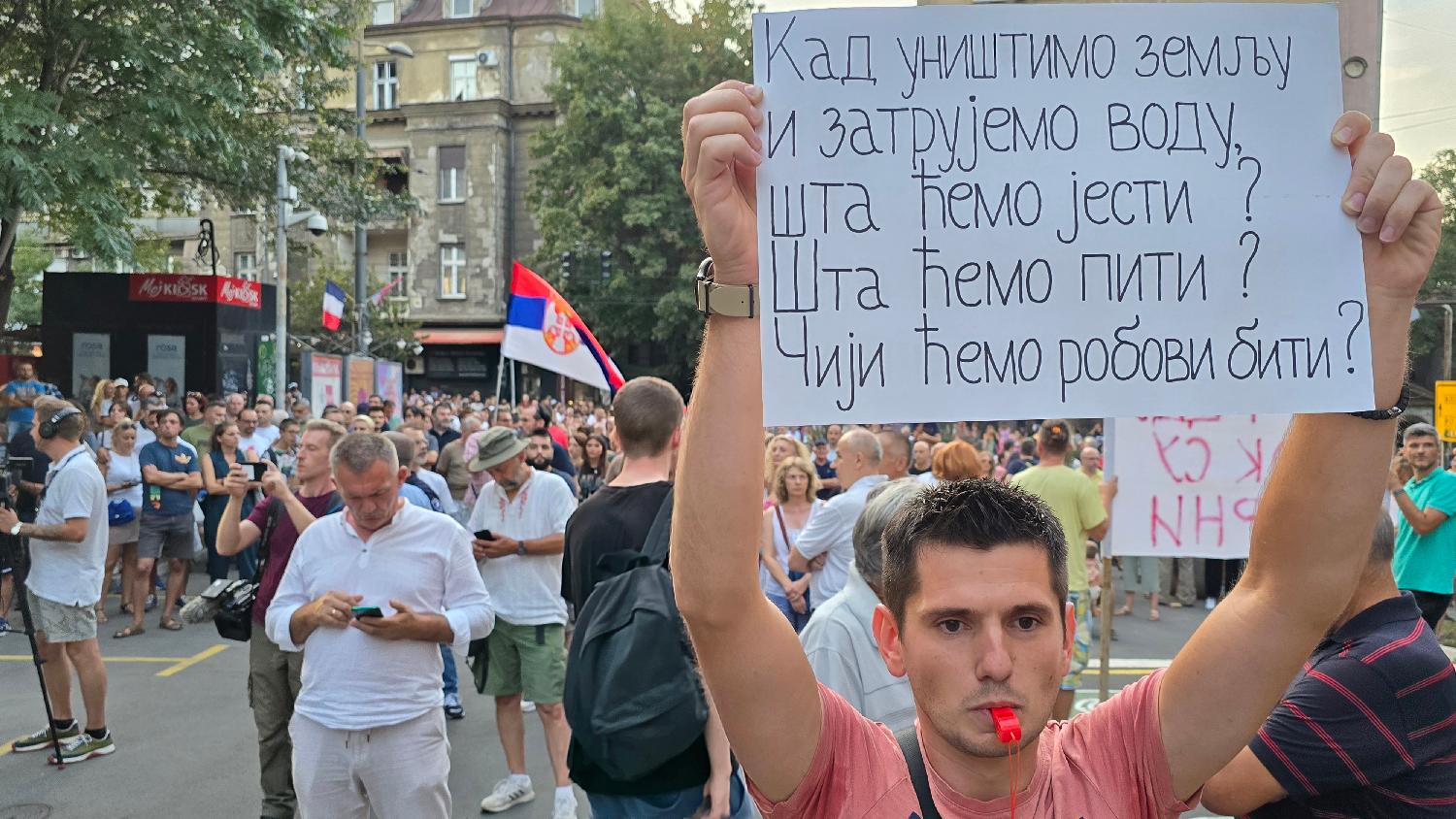 Protest Eko straže održan ispred RTS-a: "Moraćete sve da nas uhapsite" (VIDEO) (FOTO) 8