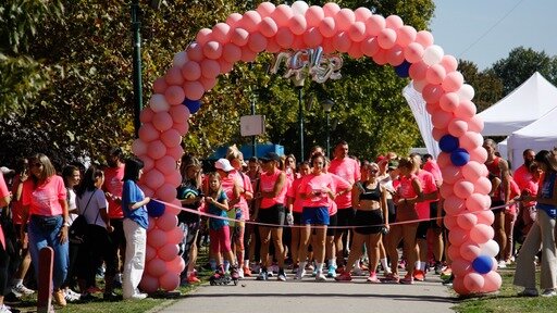 Trka za zdravlje na Adi Ciganliji: Podrška ženama u borbi protiv raka dojke 11