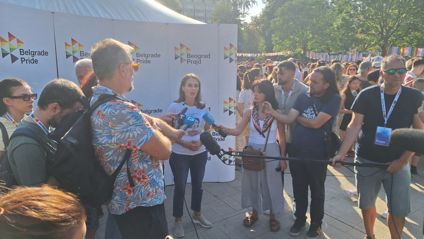 BLOG Beograd Prajd: Kolona građana krenula niz Nemanjinu ulicu (FOTO/VIDEO) 7