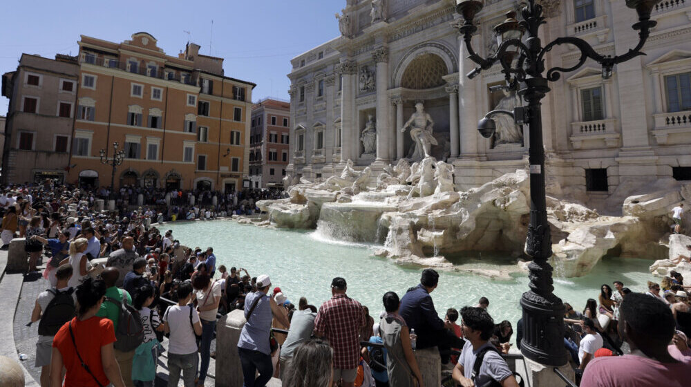 Da li će se plaćati prilazak Fontani di Trevi u Rimu? 1