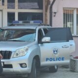 Kancelarija: Kosovska policija upala u prostorije Privremenog organa opštine Srbica i zatvorila ih 8