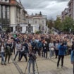 Porodice su razorene, a deca prepuštena nama: Završen protest prosvetnih radnika u Kragujevcu 32