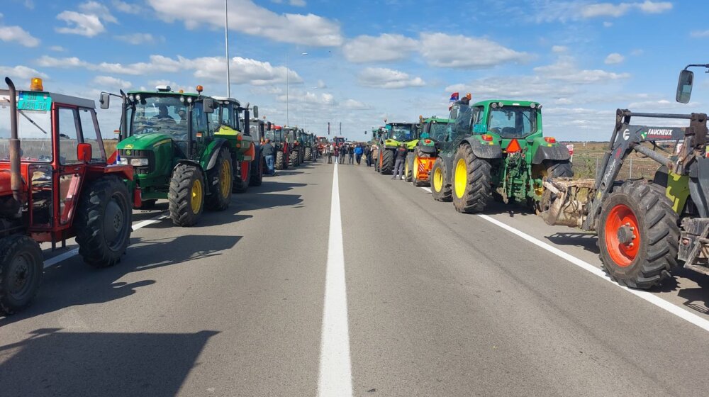 Deblokiran "ipsilon" krak obilaznice oko Subotice, poljoprivrednici sutra nastavljaju protest 11