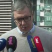 Vučić iz Njujorka poručio Ćuti da jeste Panta i da će nastaviti da mesi pitu 14